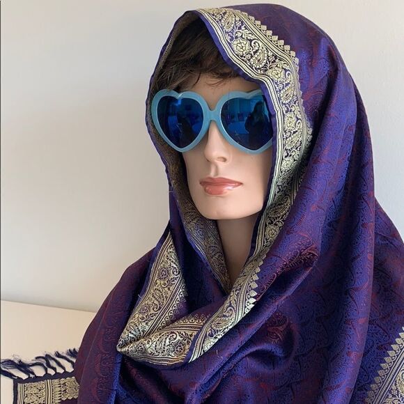 Vintage silk navy burgundy Jaquard gold shawl - Picture 6 of 10